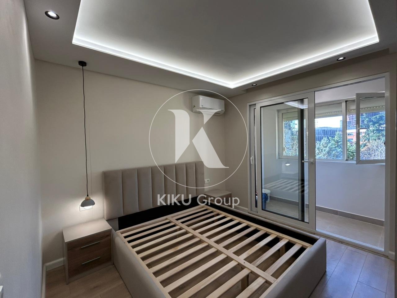 📍 Apartament 1+1 me qira – Tirana Mosaic, Rruga Sander Prosi
💰 Qira: 600 €/muaj