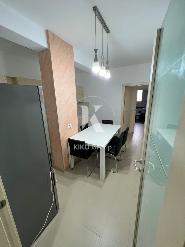 Jepet me Qira Apartament 2+1+2 me Verandë – Kopshti Zoologjik