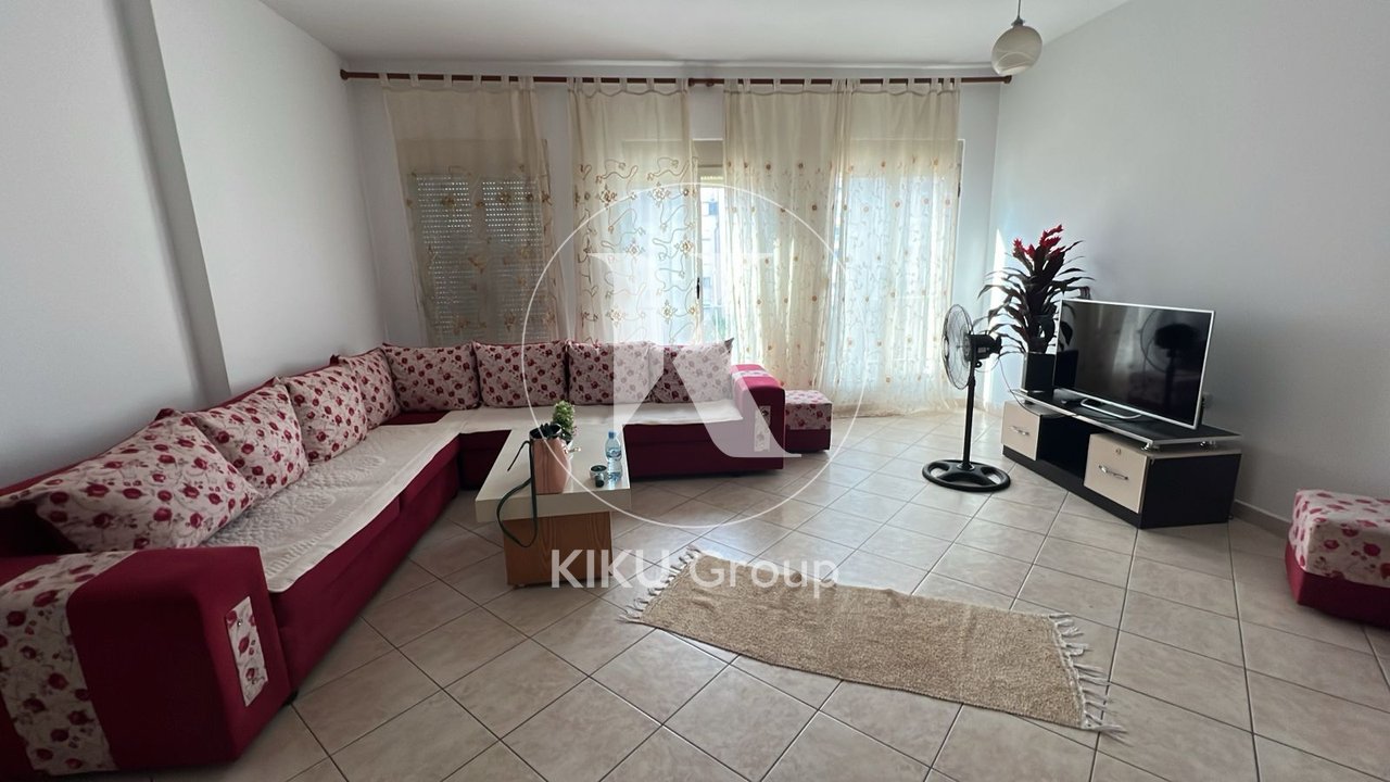 Apartament 2+1+2 me Qira – Kompleksi Usluga, Rruga Reshit Petrela, Tiranë