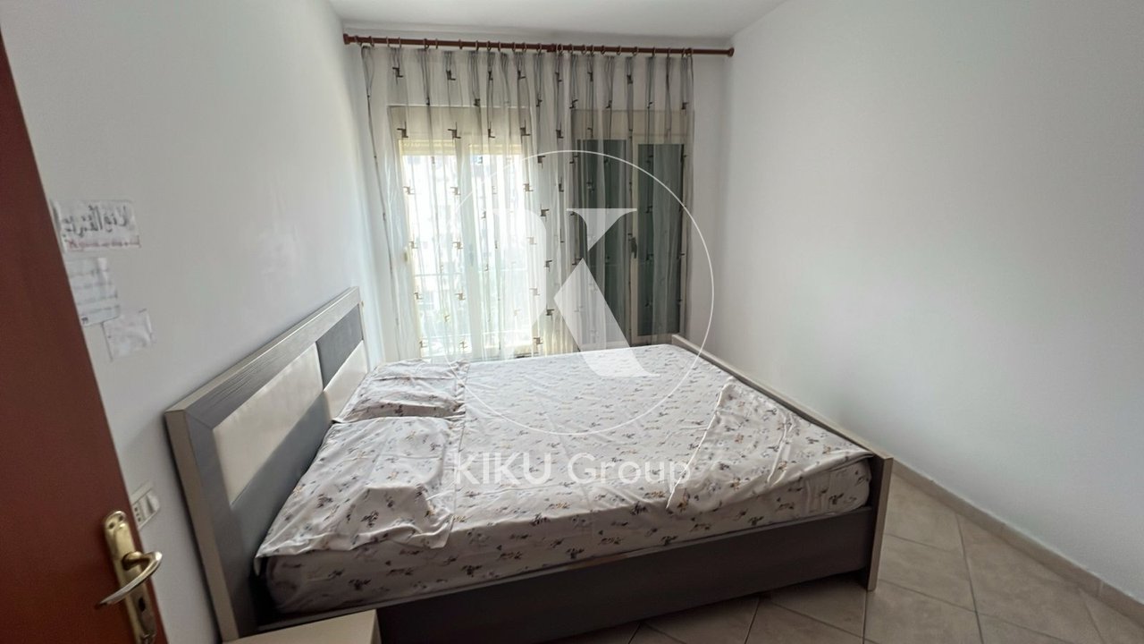 Apartament 2+1+2 me Qira – Kompleksi Usluga, Rruga Reshit Petrela, Tiranë
