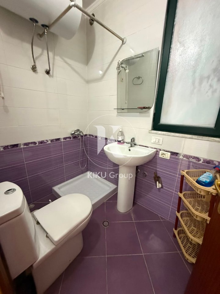 Ambient me Qira – Rruga Perlat Rexhepi, Tiranë