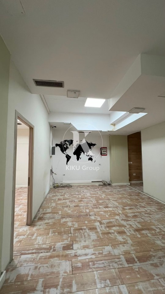 Locale Commerciale in Affitto – 200 m², Selvia