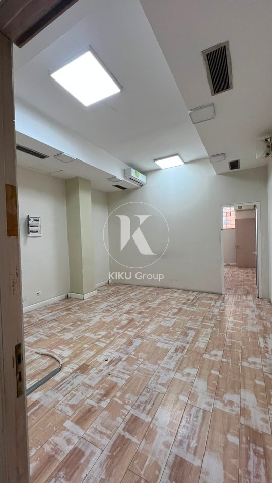 Locale Commerciale in Affitto – 200 m², Selvia