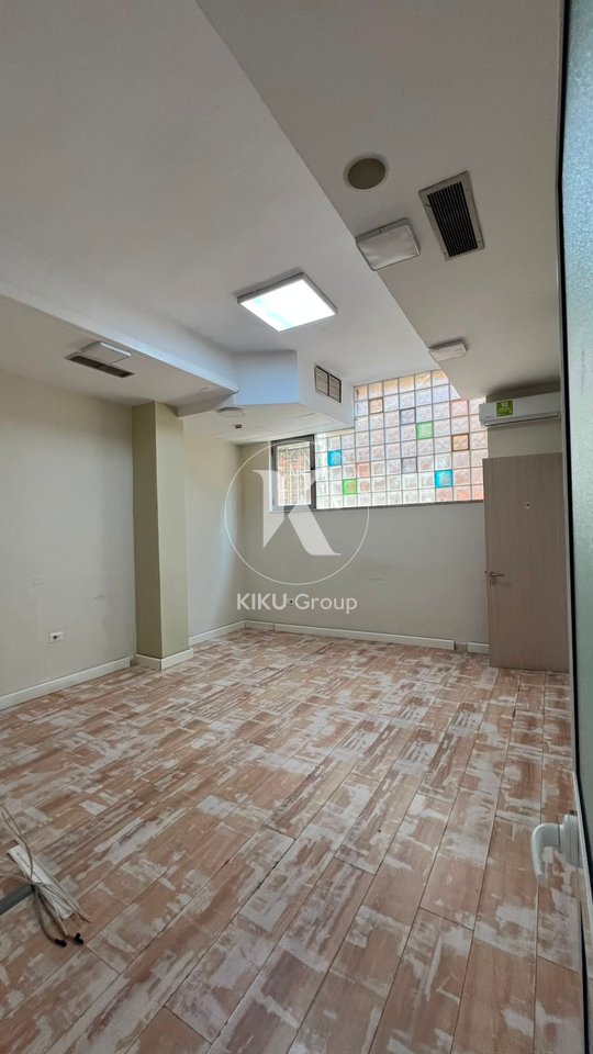 Locale Commerciale in Affitto – 200 m², Selvia