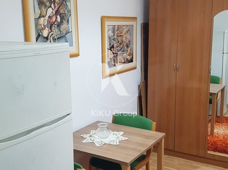 Garsoniere me Qira – Rruga e Dibrës (Pranë Medresesë)