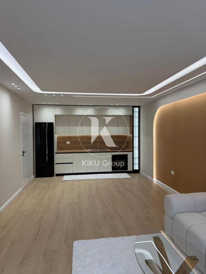 Shitet Apartament 2+1+2 i Mobiluar – Astir, Rruga "Sokrat Miho"