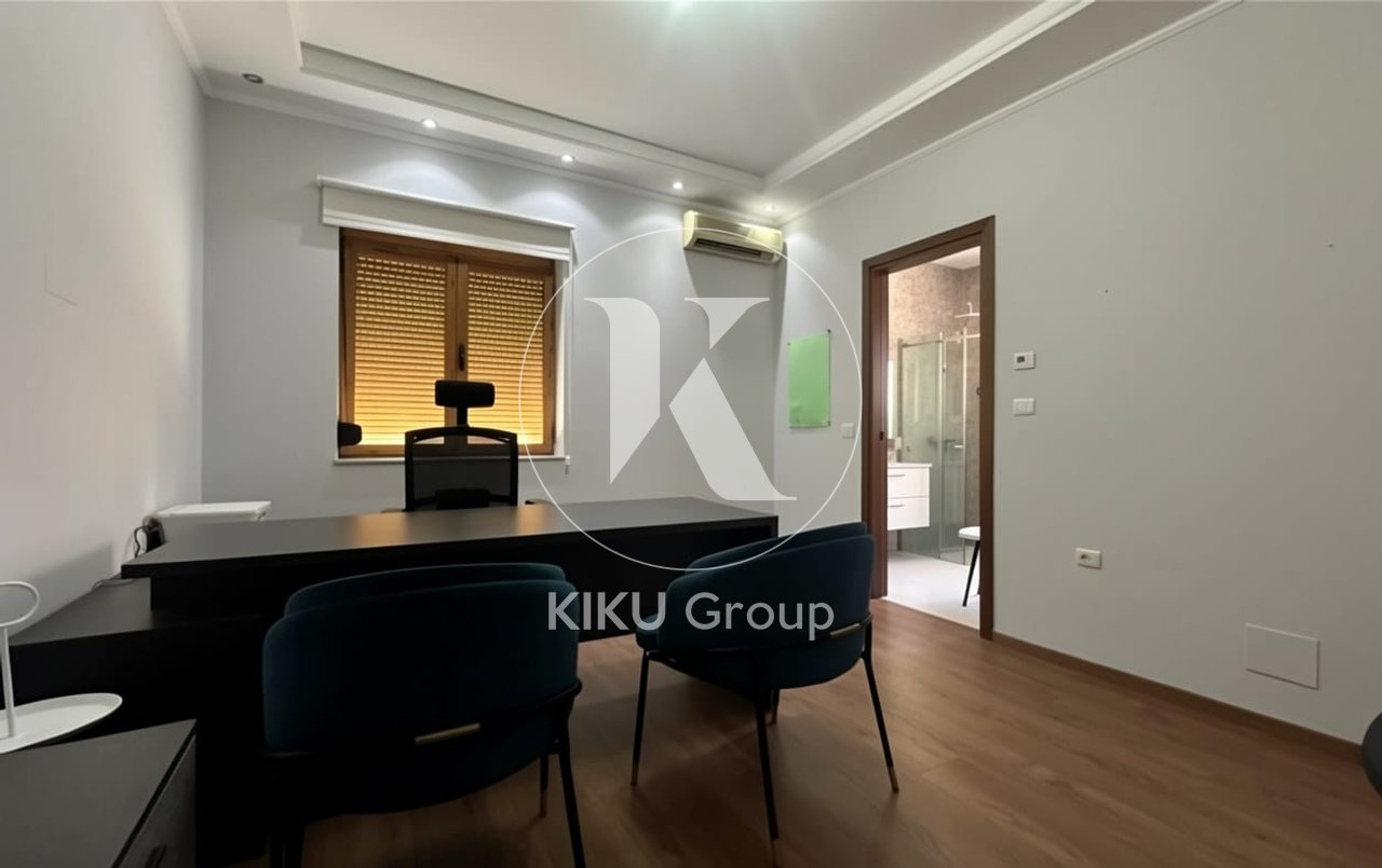 Zyrë 3+1+2 me Qira – Blloku, Tiranë