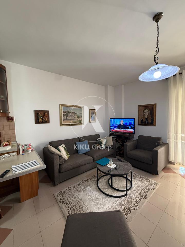 Shitet Apartament 2+1 – Pazari i Ri, Tiranë