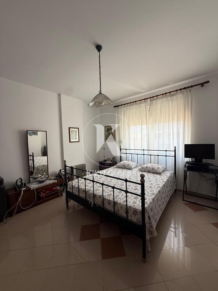 Shitet Apartament 2+1 – Pazari i Ri, Tiranë