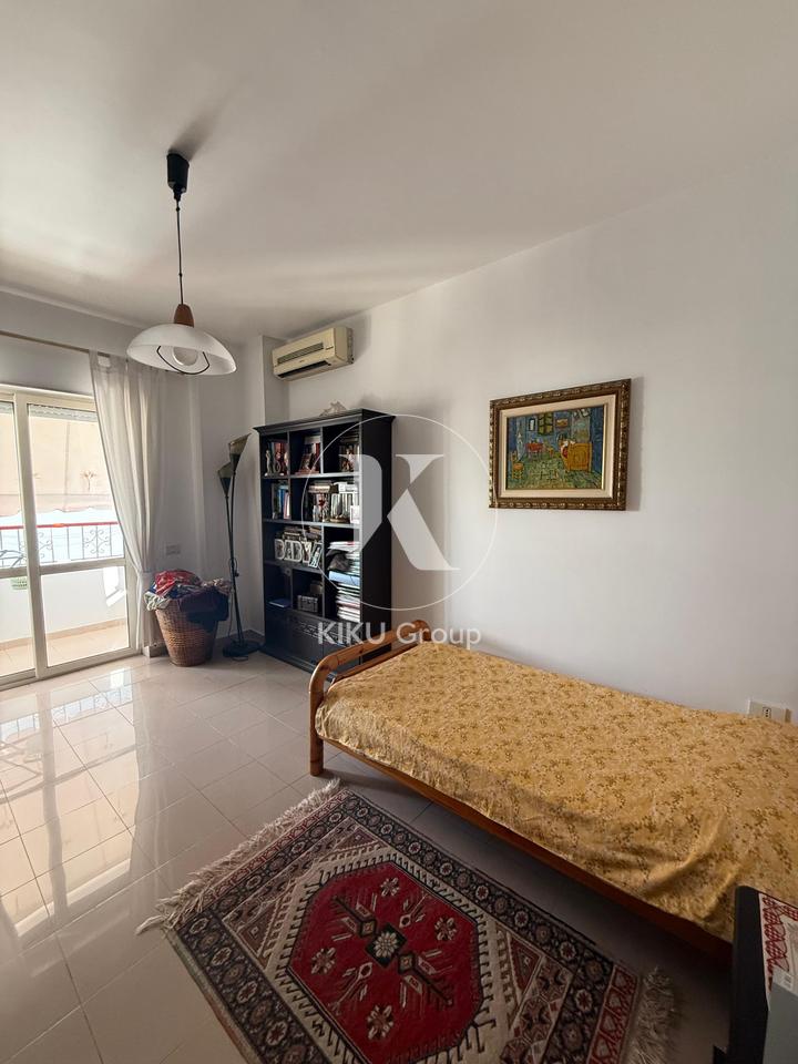 Shitet Apartament 2+1 – Pazari i Ri, Tiranë