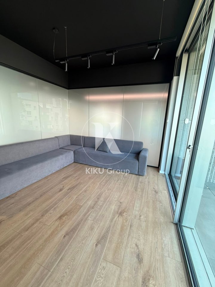 Ufficio in affitto 520 m² – Ish Bllok, Tirana