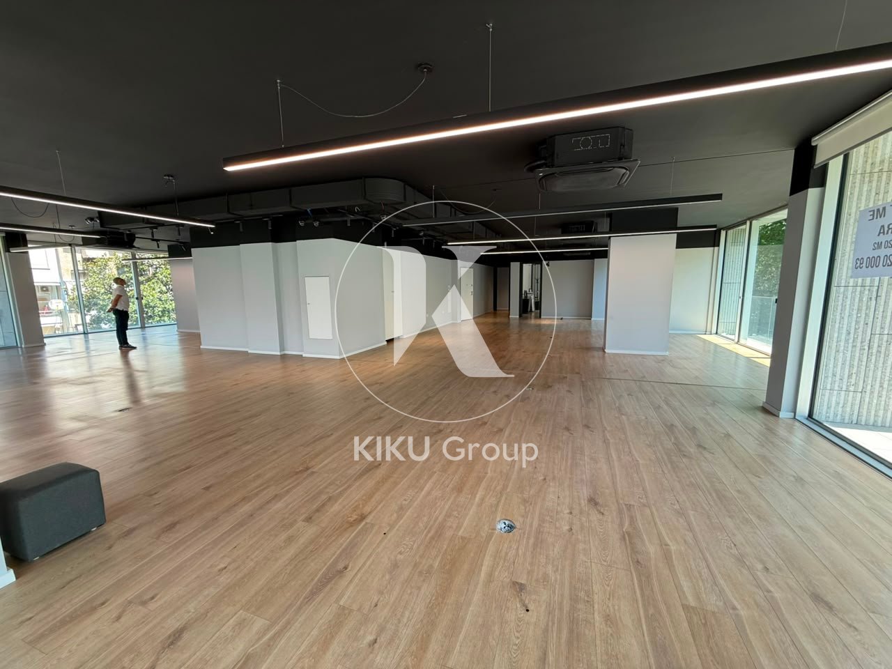 Ufficio in affitto 520 m² – Ish Bllok, Tirana