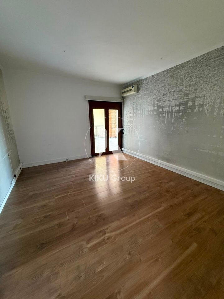 Ambient Zyre me Qira në Ish Bllok – 200 m²