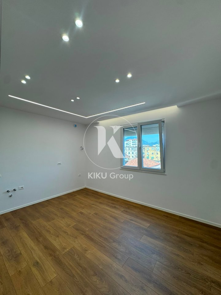 Apartament 2+1 për Shitje – Rruga 4 Dëshmorët