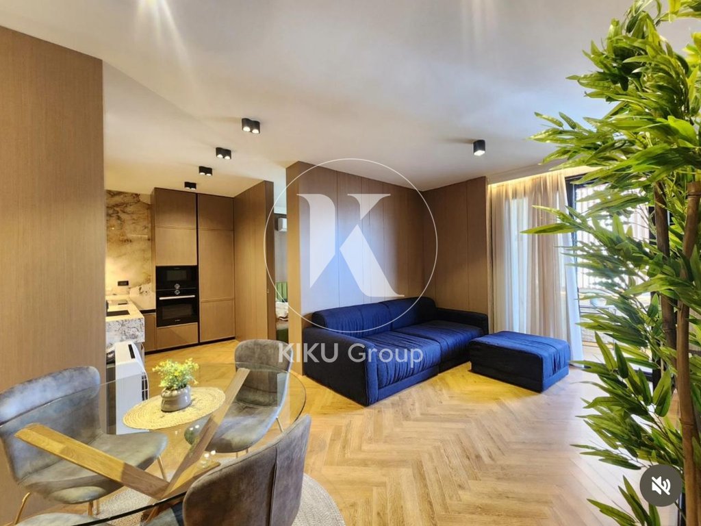 Apartament 2+1 Luksoz me Qira – Ish Ekspozita, Tiranë