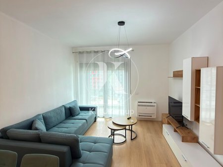 Jepet me qira apartament 1+1, i pozicionuar në Oasis Residence
