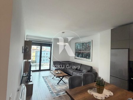Affittasi Appartamento 2+1+2+Parcheggio – Pazari i Ri, Tirana