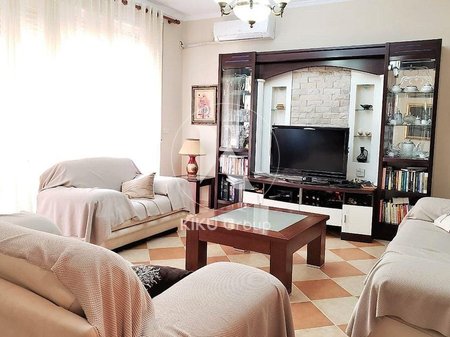 Appartamento 3+1+2+Garage in Affitto – Via Elbasanit