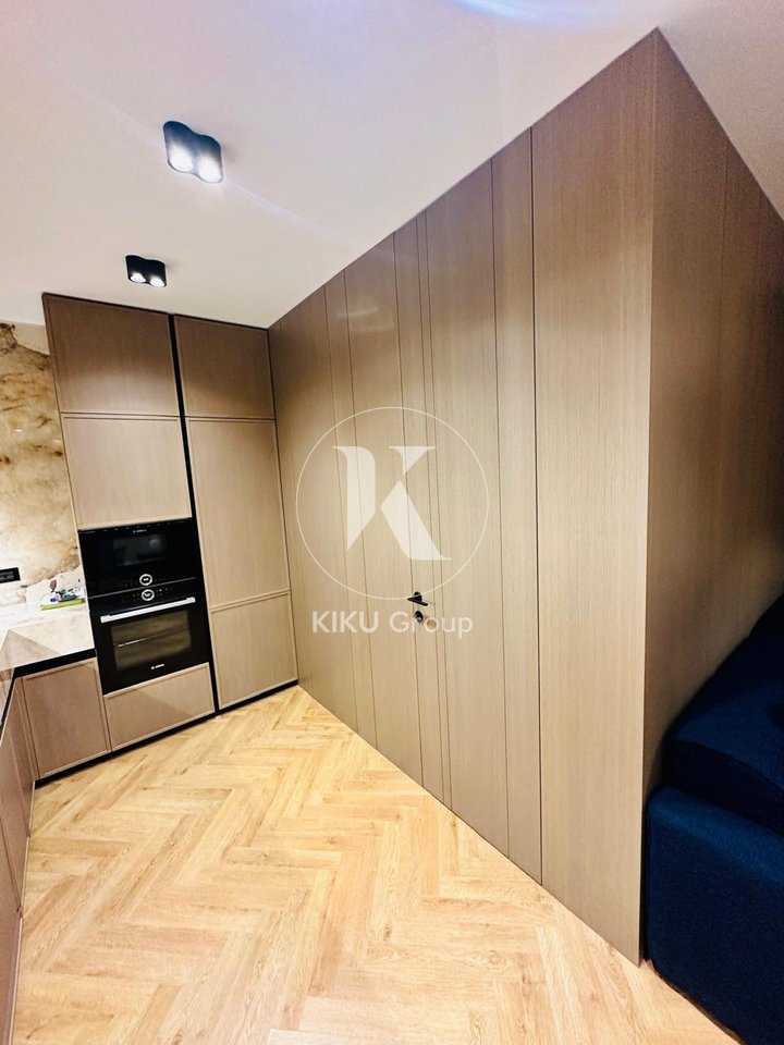 Apartament 2+1 Luksoz me Qira – Ish Ekspozita, Tiranë