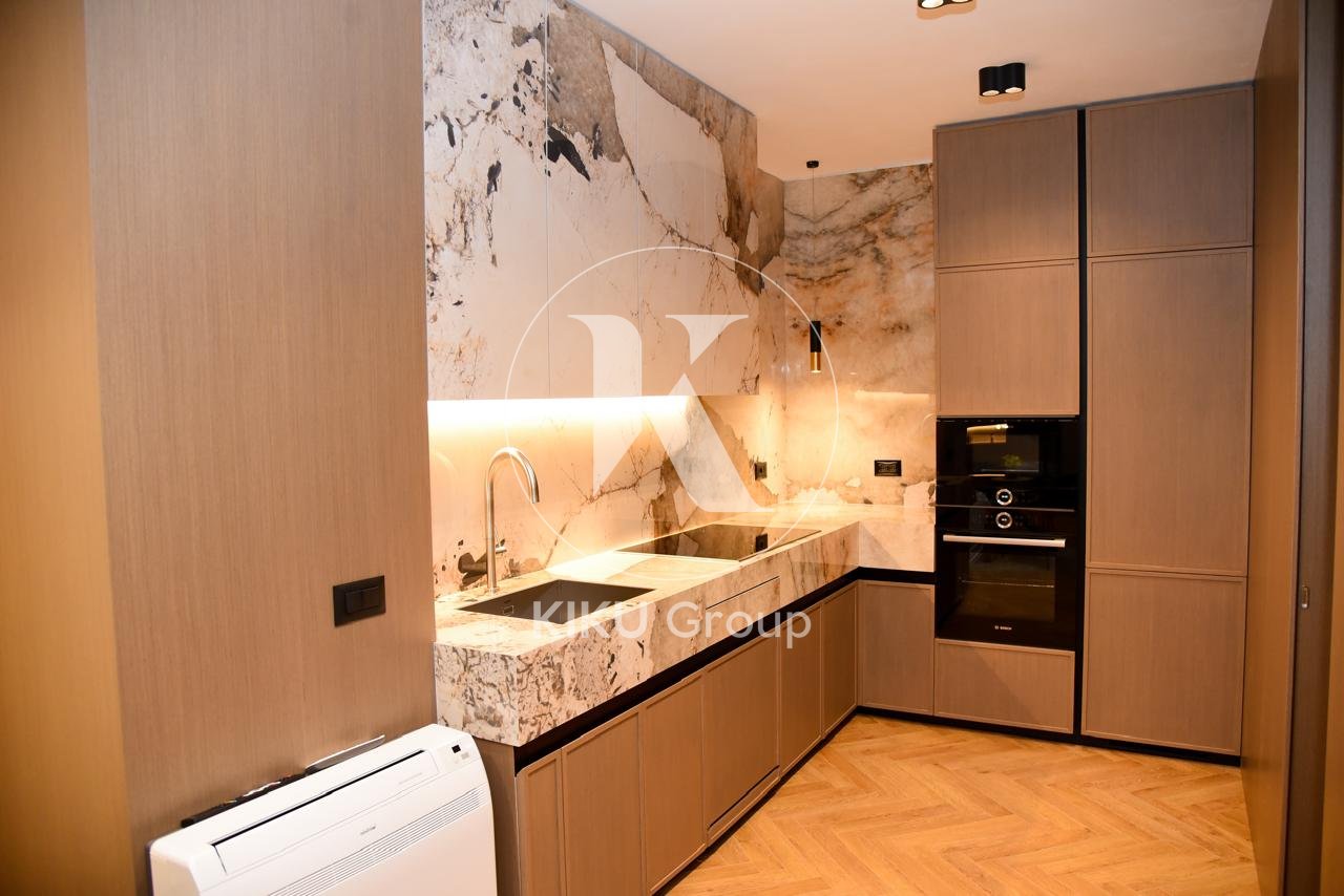 Apartament 2+1 Luksoz me Qira – Ish Ekspozita, Tiranë