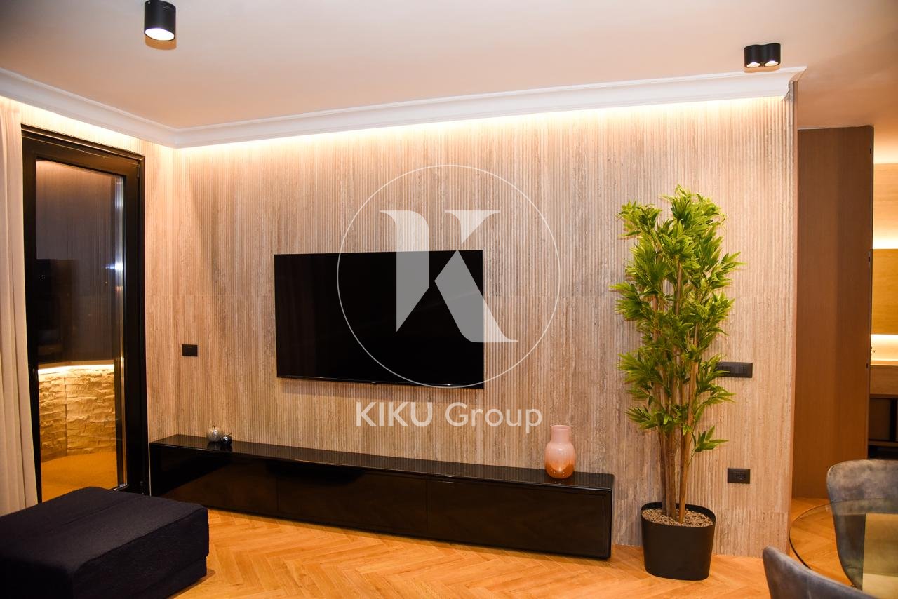 Apartament 2+1 Luksoz me Qira – Ish Ekspozita, Tiranë