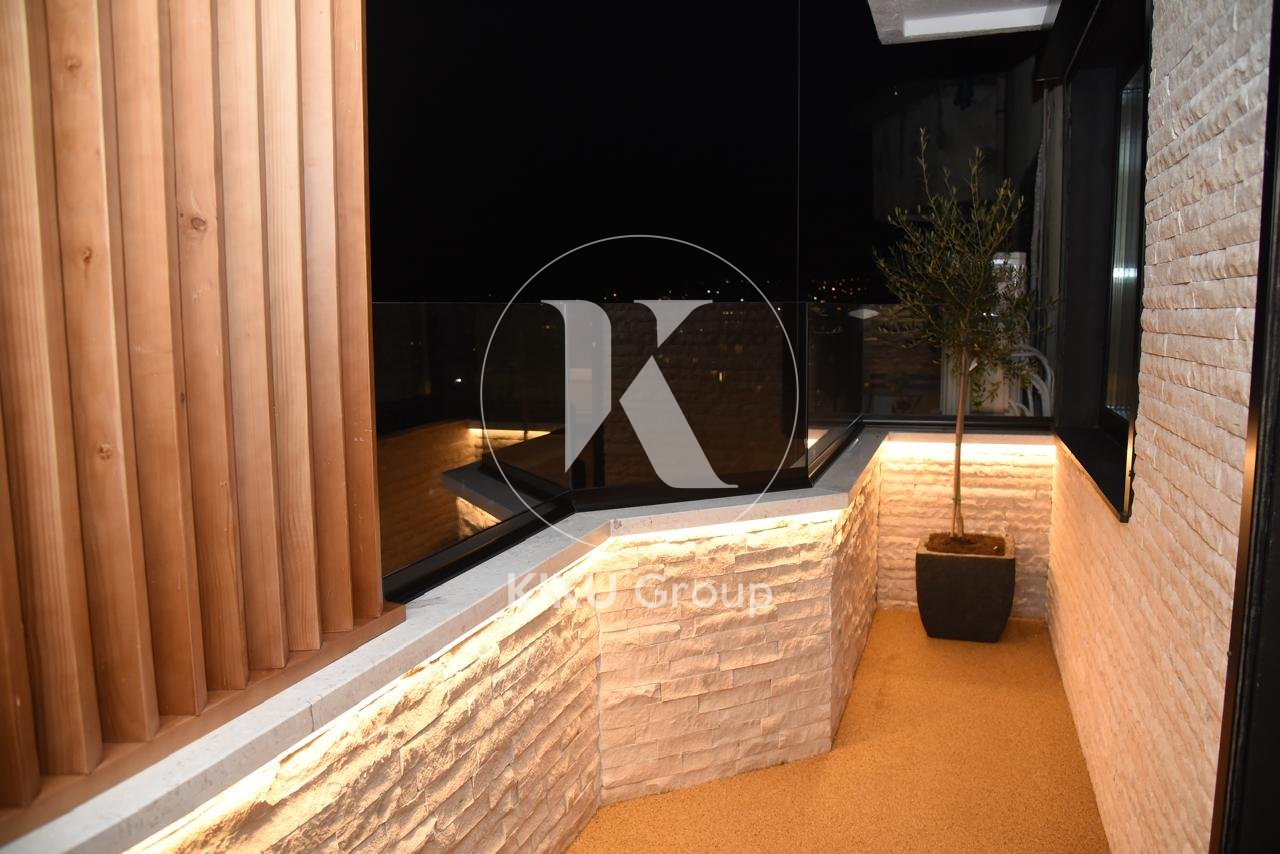 Apartament 2+1 Luksoz me Qira – Ish Ekspozita, Tiranë