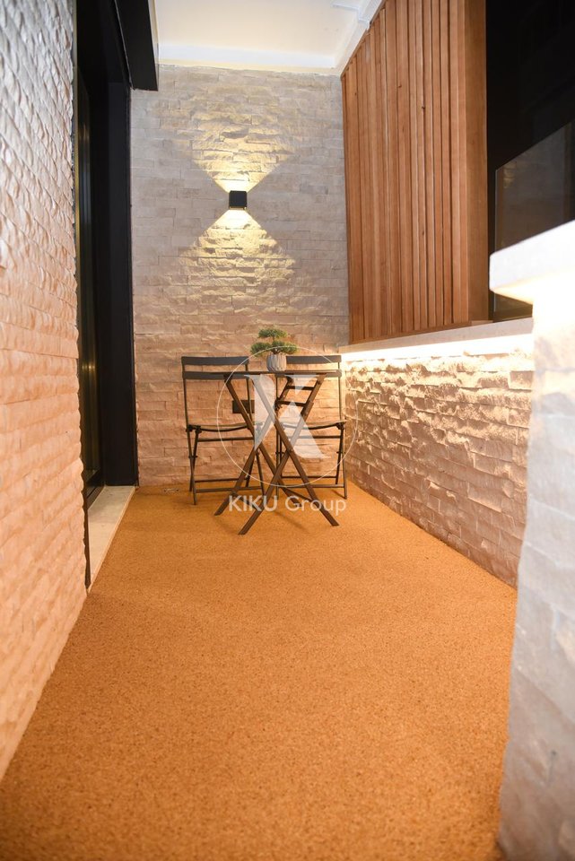 Apartament 2+1 Luksoz me Qira – Ish Ekspozita, Tiranë