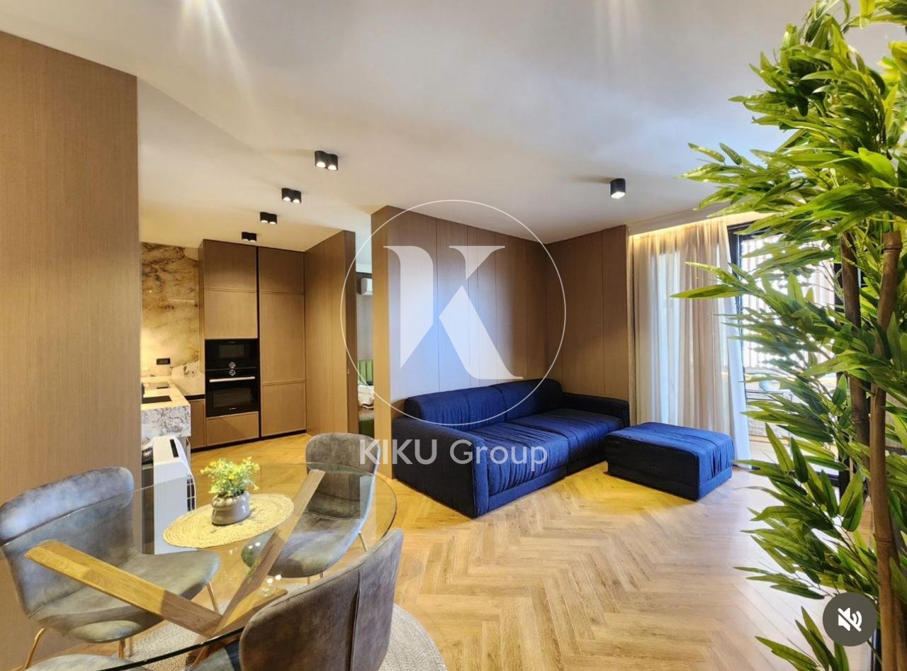 Apartament 2+1 Luksoz me Qira – Ish Ekspozita, Tiranë