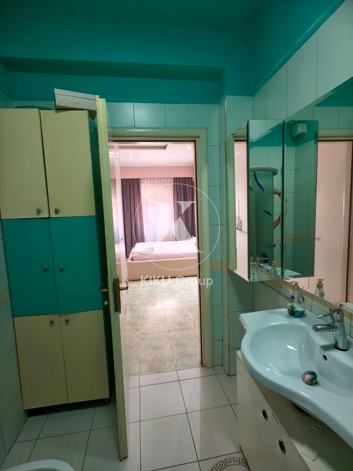 Shitet Apartament 3+1+2 – Yzberish, Tiranë