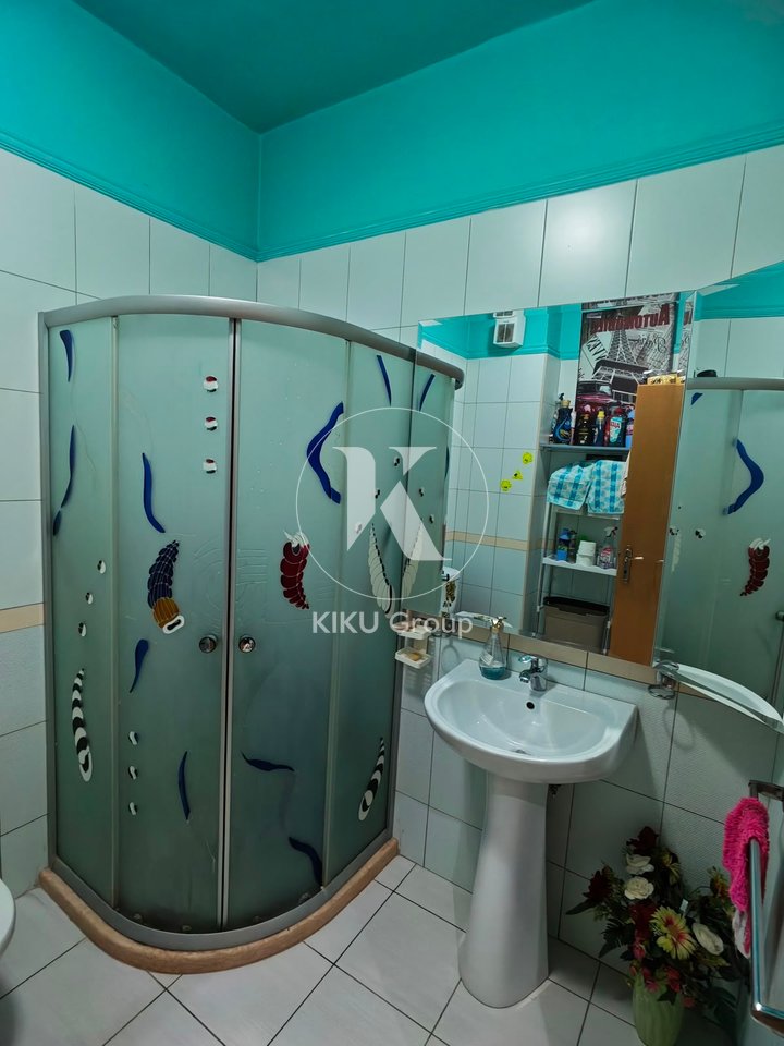 Shitet Apartament 3+1+2 – Yzberish, Tiranë