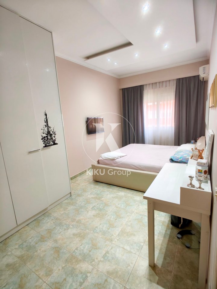 Shitet Apartament 3+1+2 – Yzberish, Tiranë
