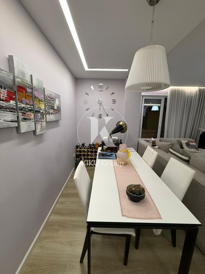 Jepet me Qira Apartament 3+1+2 + Parkim – Sunrise Residence, TEG