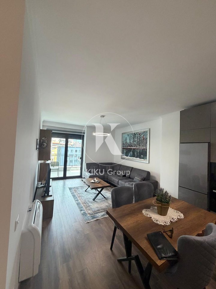 Affittasi Appartamento 2+1+2+Parcheggio – Pazari i Ri, Tirana