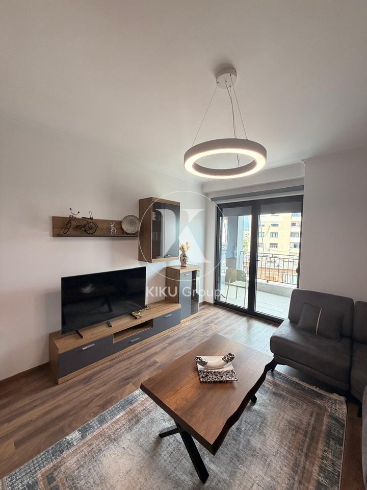 Affittasi Appartamento 2+1+2+Parcheggio – Pazari i Ri, Tirana