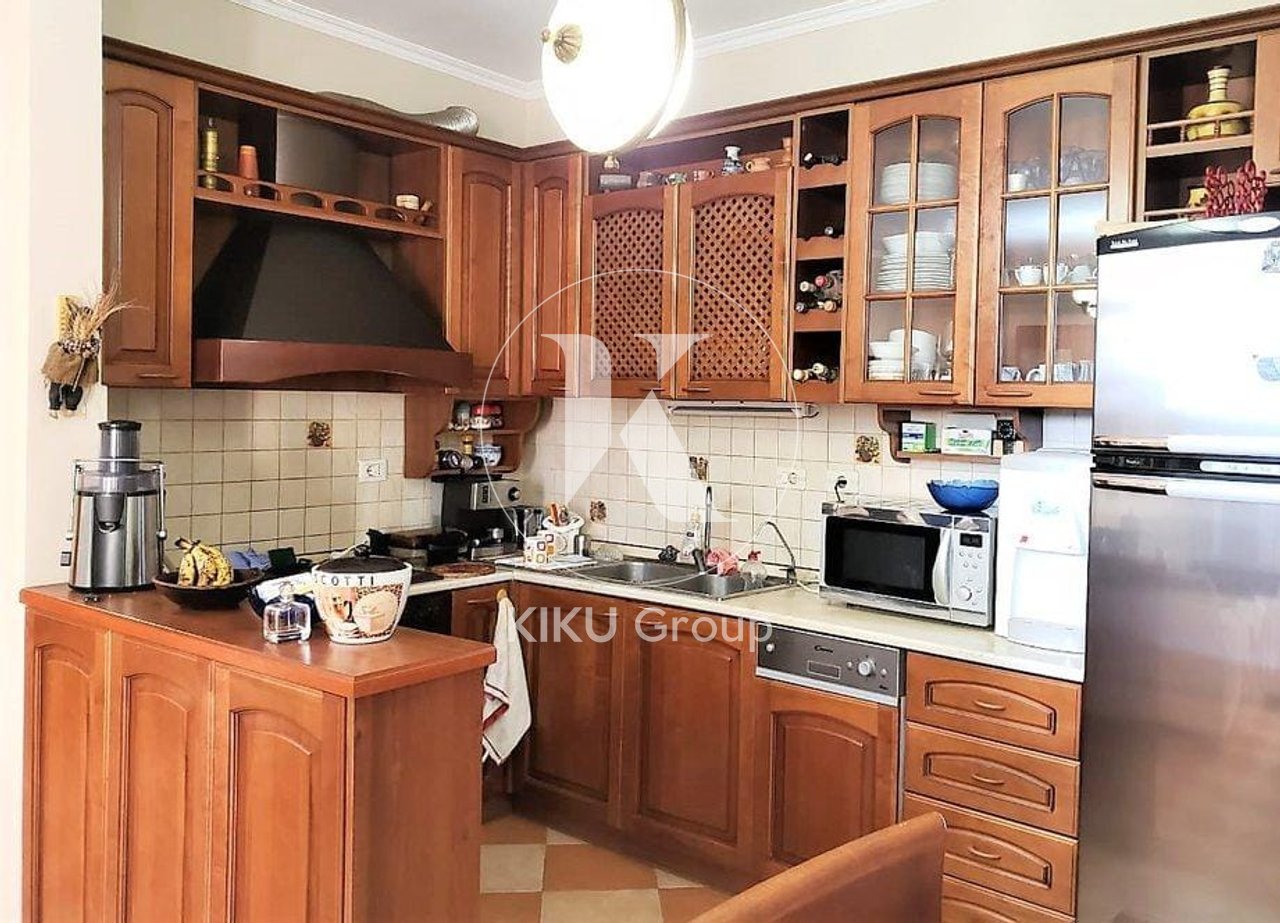 Appartamento 3+1+2+Garage in Affitto – Via Elbasanit