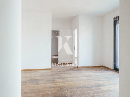 Apartment 3+1+2 with 2 Parking Spaces for Rent – Durrës Road