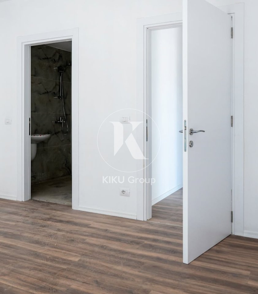 Apartment 3+1+2 with 2 Parking Spaces for Rent – Durrës Road