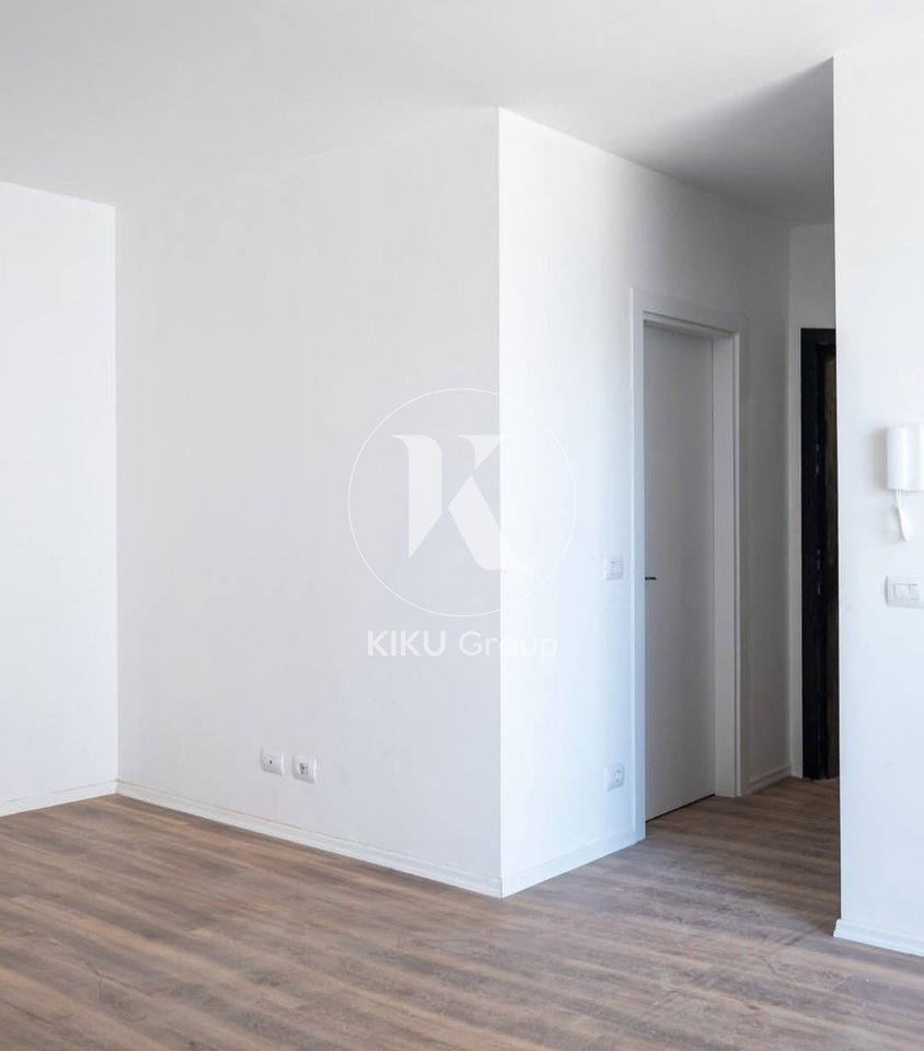 Apartment 3+1+2 with 2 Parking Spaces for Rent – Durrës Road