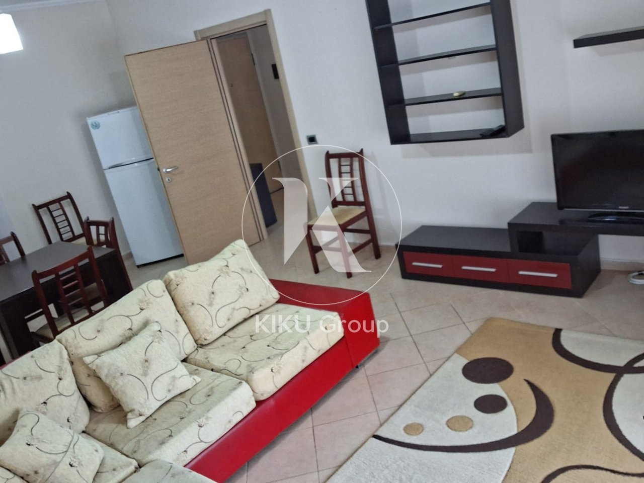 Apartament 1+1 me Qira – Pranë Muzeut të Shkencave të Natyrës