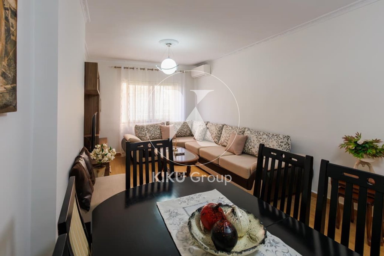 Appartamento 4+1+2 in affitto nel centro, via Durrës, Tirana
