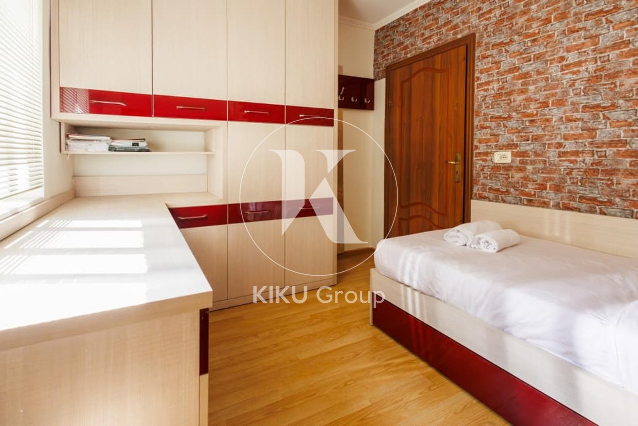 Appartamento 4+1+2 in affitto nel centro, via Durrës, Tirana
