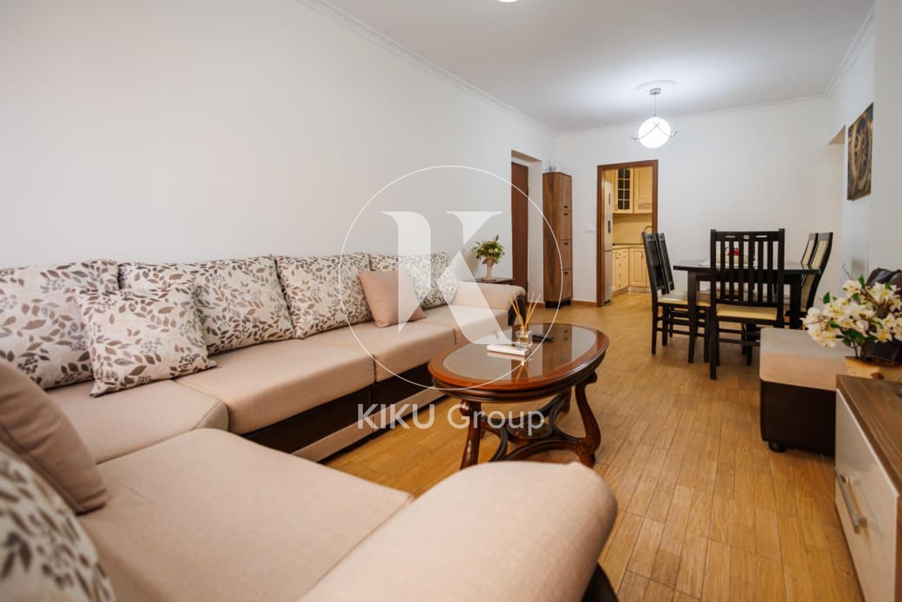 Appartamento 4+1+2 in affitto nel centro, via Durrës, Tirana