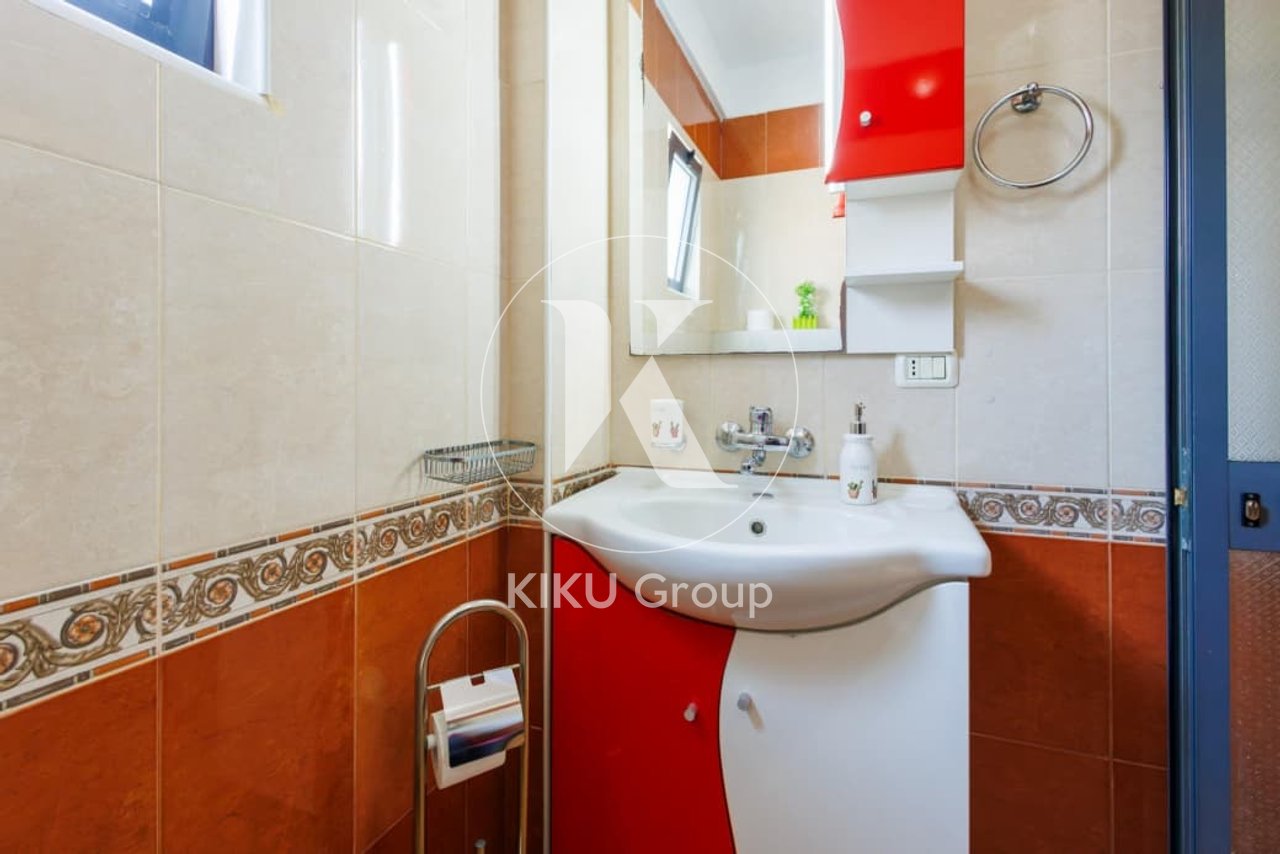 Appartamento 4+1+2 in affitto nel centro, via Durrës, Tirana
