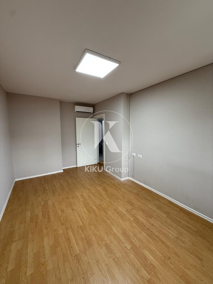 AMBIENT ZYRE FOR RENT – KAVAJË STREET, MINISTRY OF EDUCATION