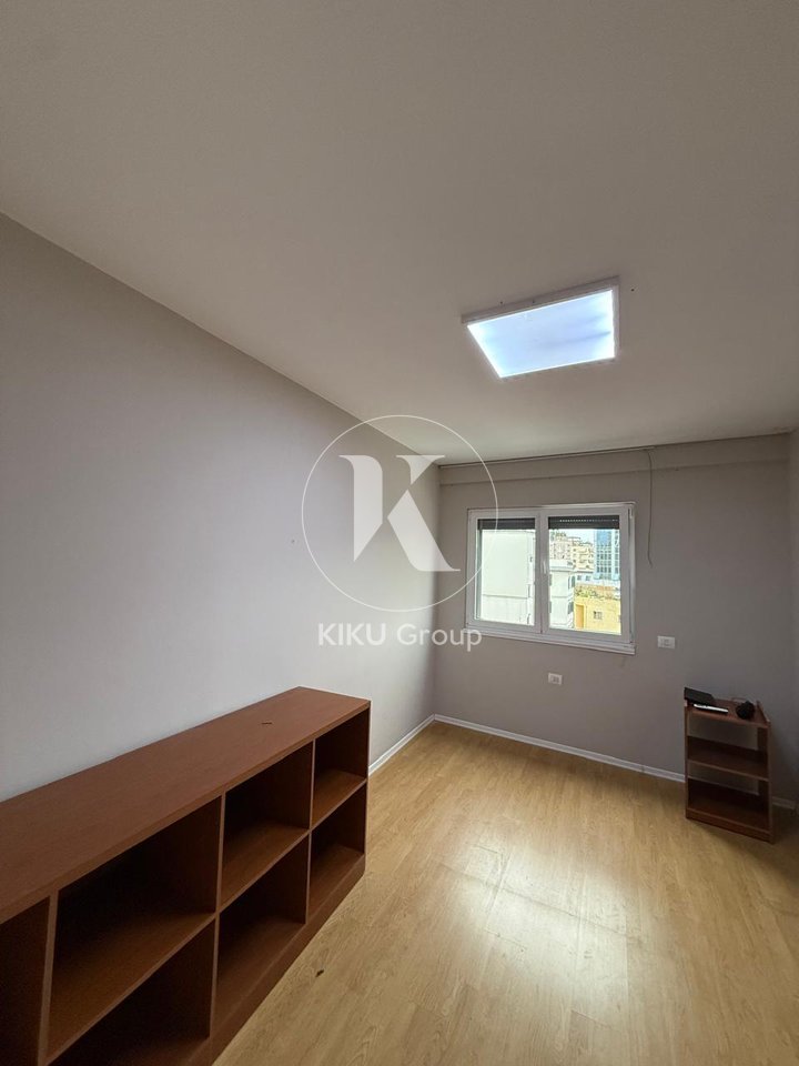 AMBIENT ZYRE FOR RENT – KAVAJË STREET, MINISTRY OF EDUCATION