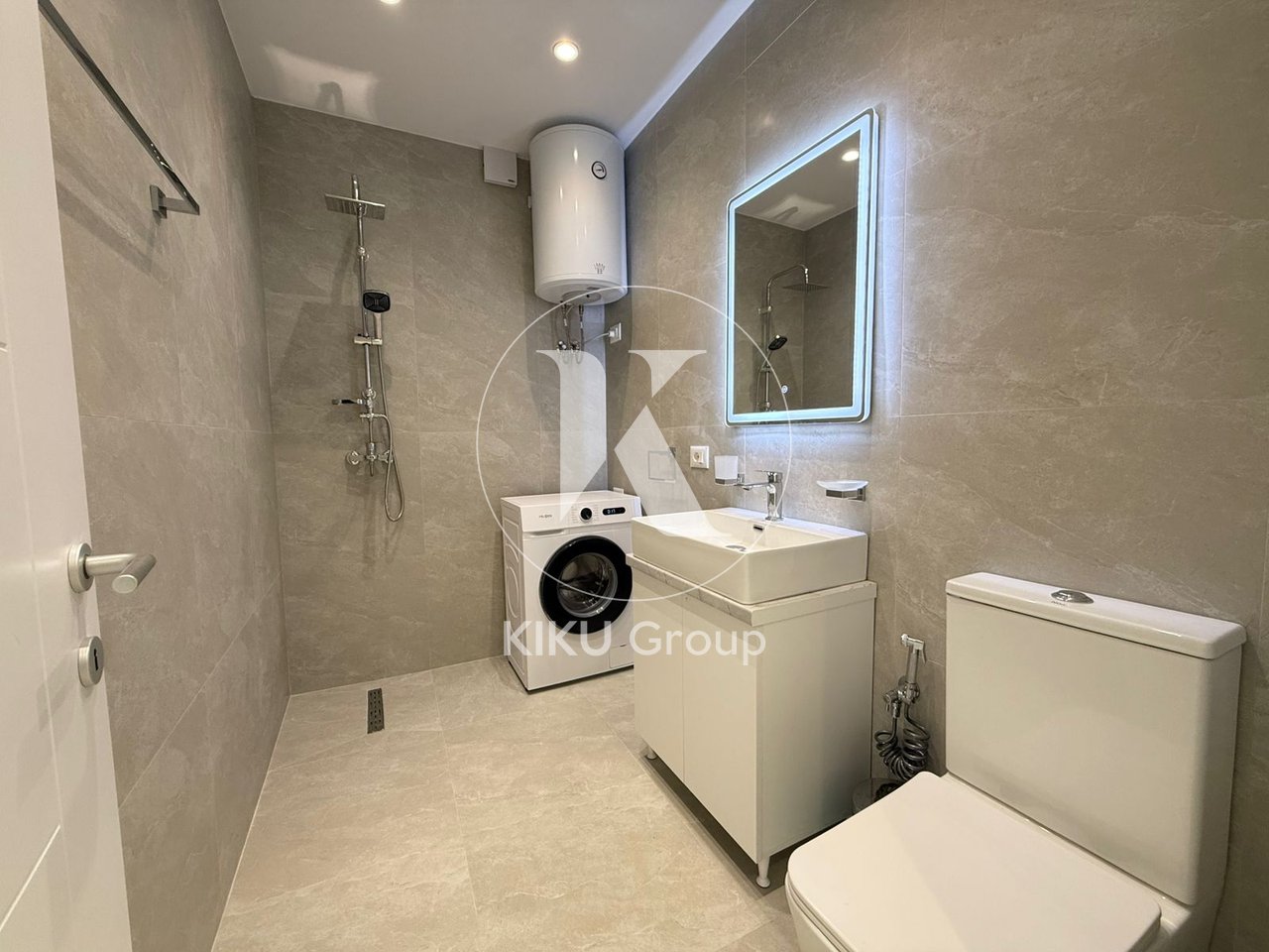 SHITET APARTAMENT 2+1 NË MYSLYM SHYR