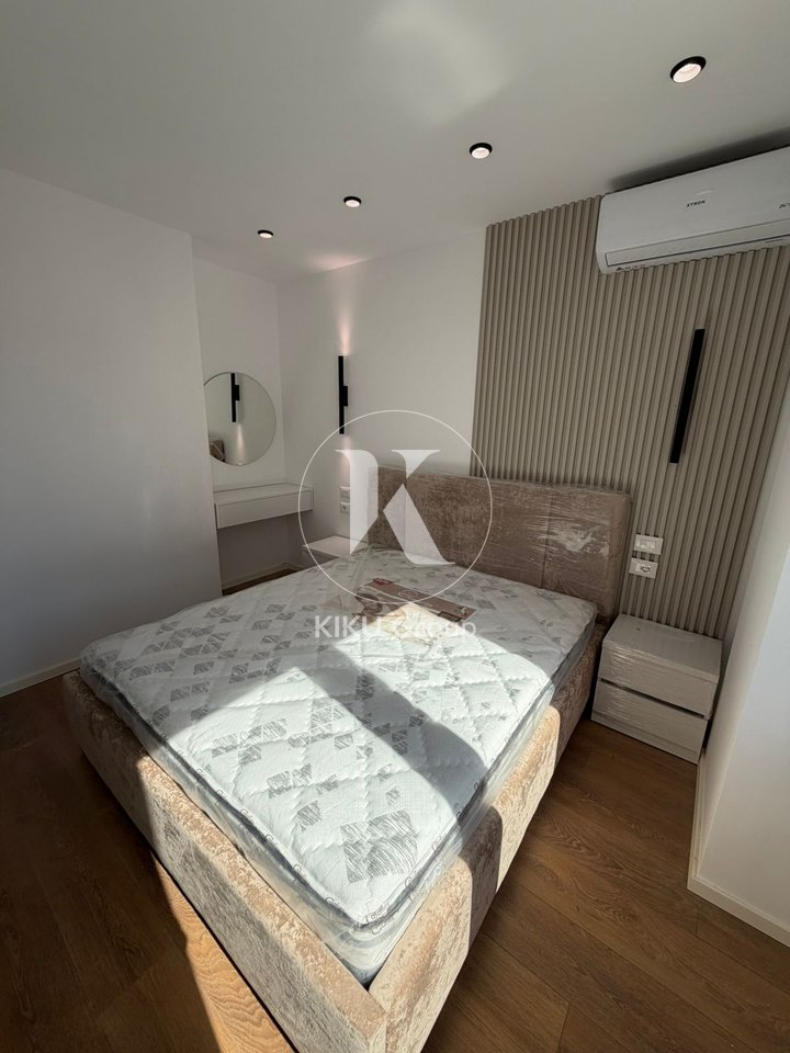 Appartamento 1+1 in Affitto – 21 Dhjetori, vicino all'Hotel Mondial