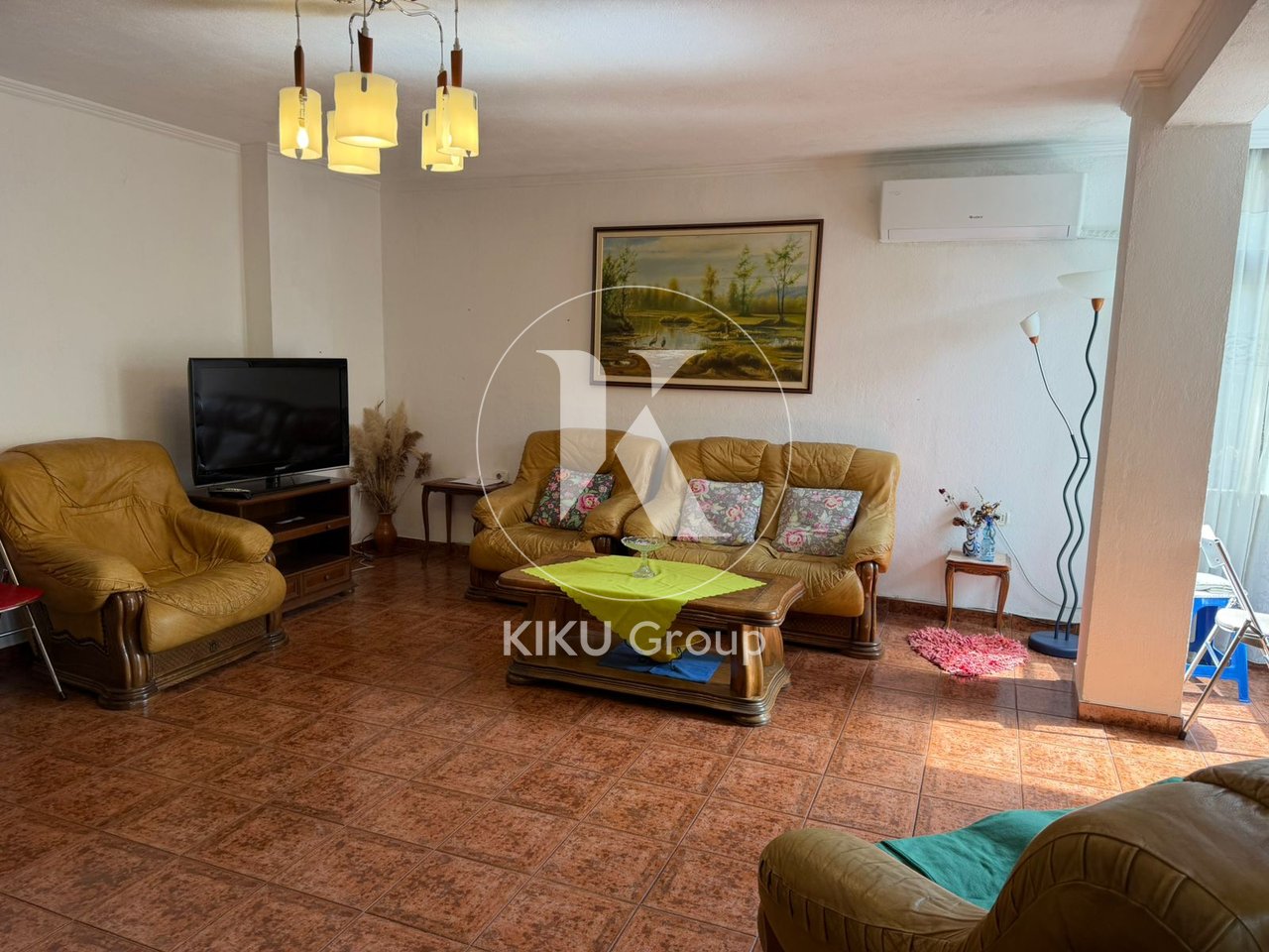 Shitet Apartament 2+1 – Përballë Ringut