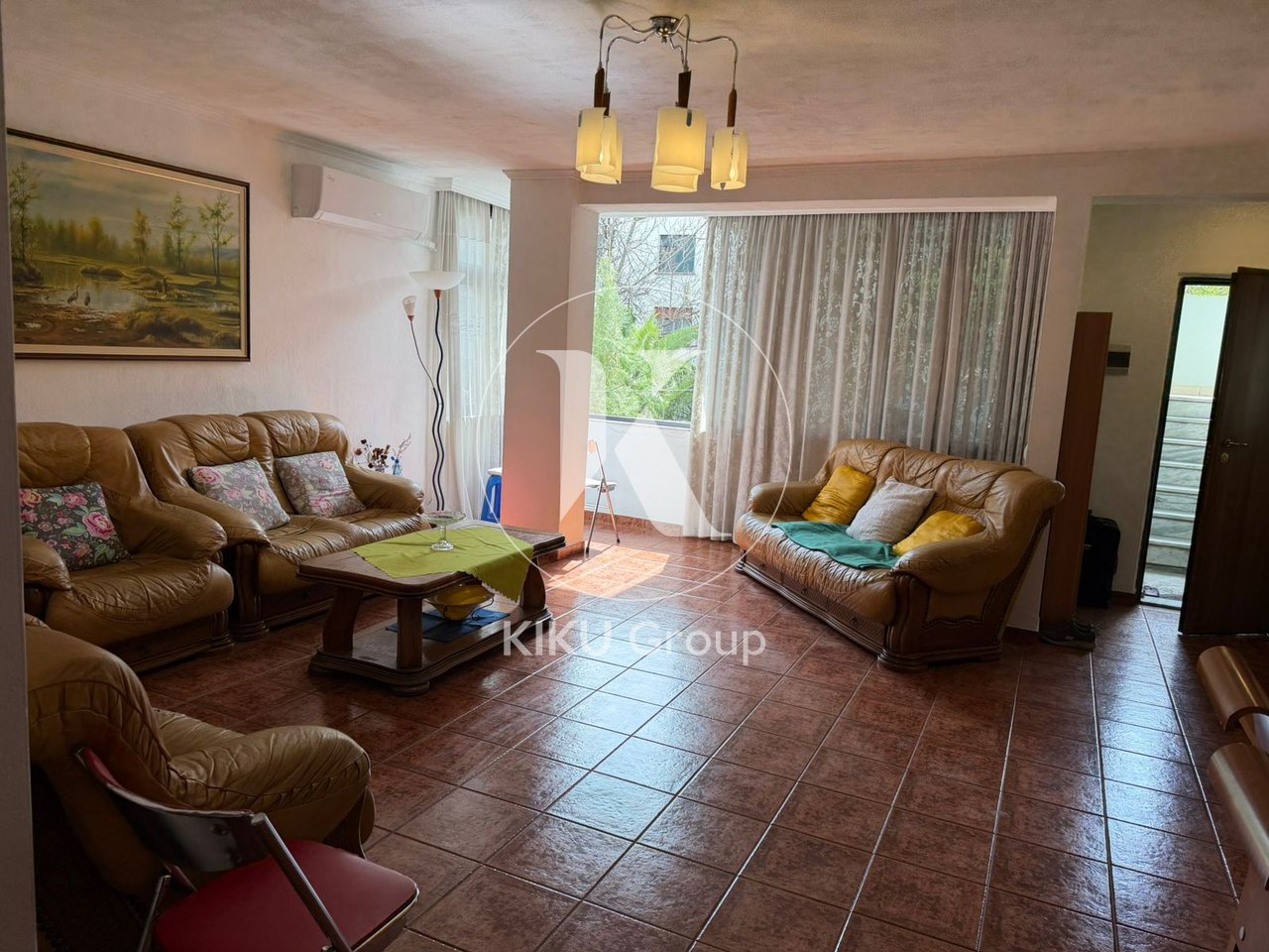 Shitet Apartament 2+1 – Përballë Ringut