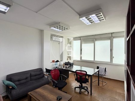 Ambient për Zyra me Qira – Ish Ekspozita, Tiranë